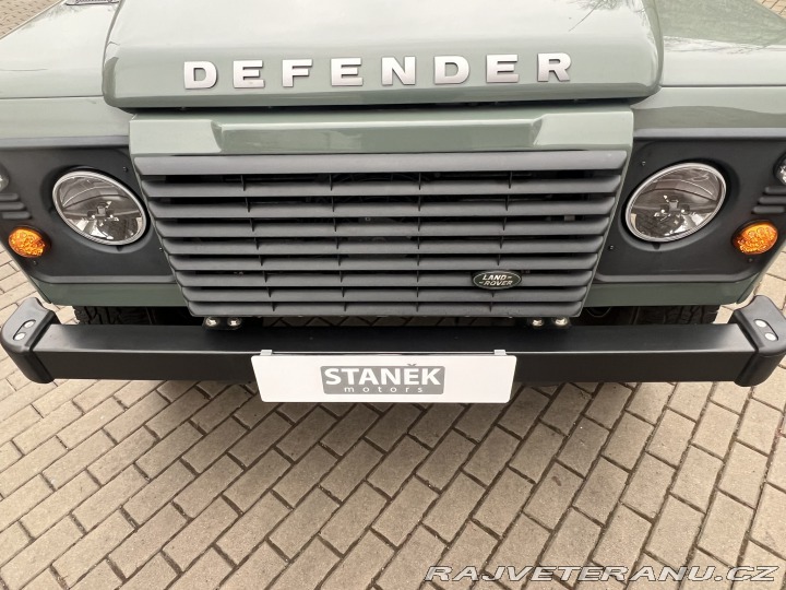 Land Rover Defender 110 Station Wagon 2015