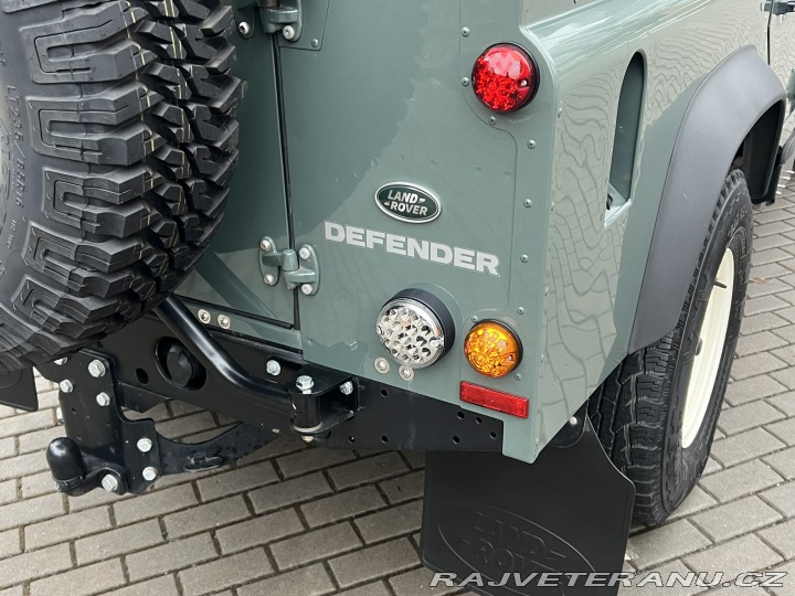 Land Rover Defender 110 Station Wagon 2015