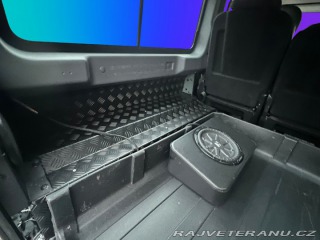 Land Rover Defender 110 Station Wagon 2015