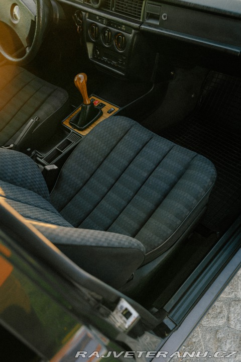 Mercedes-Benz 190  1990