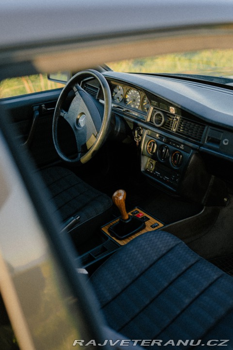 Mercedes-Benz 190  1990