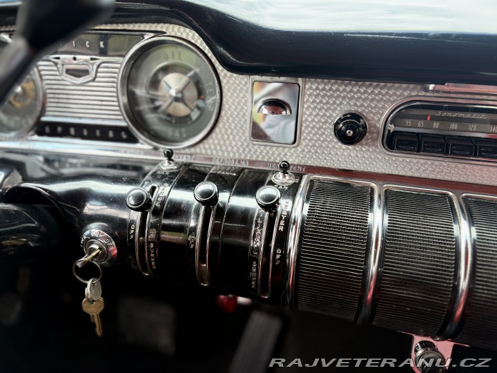 Buick Special Riviera Sedan 1955