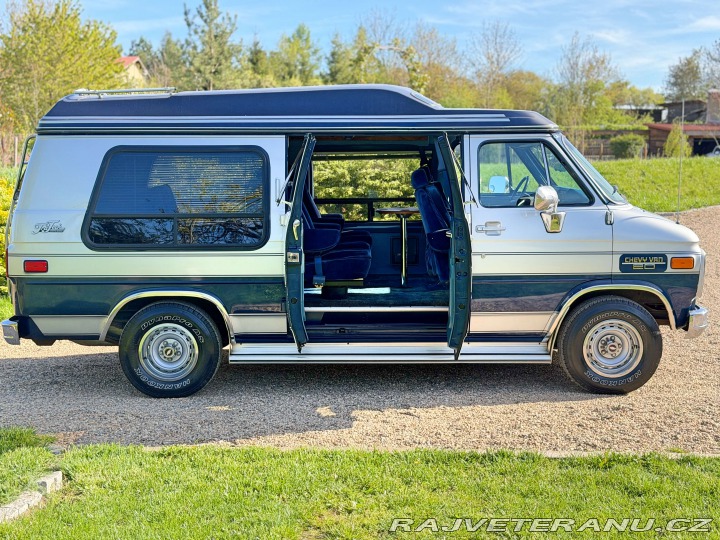 Chevrolet G20 5.0 V8 Tra-Tech 1.majitel 1986