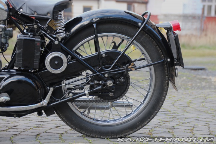 Norton Ostatní modely 18 OHV - 500cc -Bílé SPZ 1953