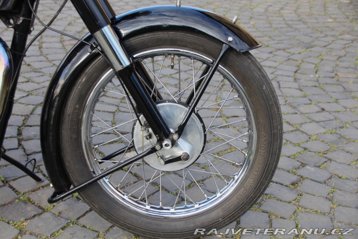 Norton Ostatní modely 18 OHV - 500cc -Bílé SPZ 1953