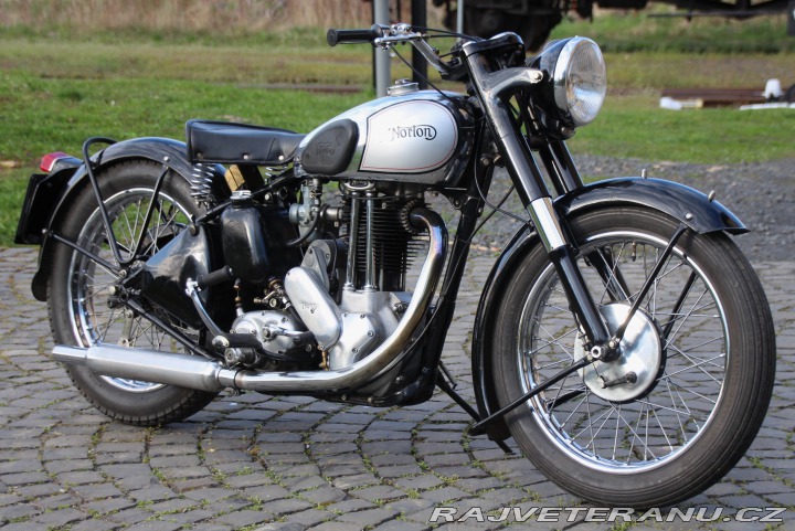 Norton Ostatní modely 18 OHV - 500cc -Bílé SPZ 1953