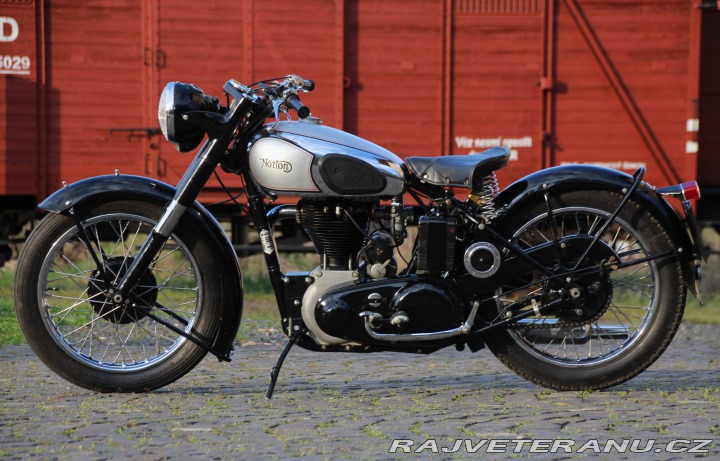 Norton Ostatní modely 18 OHV - 500cc -Bílé SPZ 1953