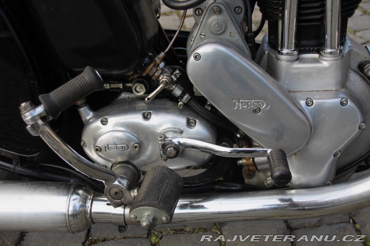 Norton Ostatní modely 18 OHV - 500cc -Bílé SPZ 1953