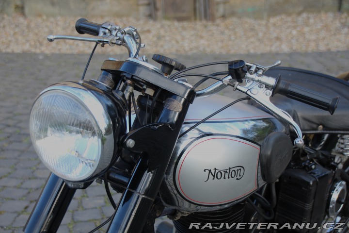 Norton Ostatní modely 18 OHV - 500cc -Bílé SPZ 1953