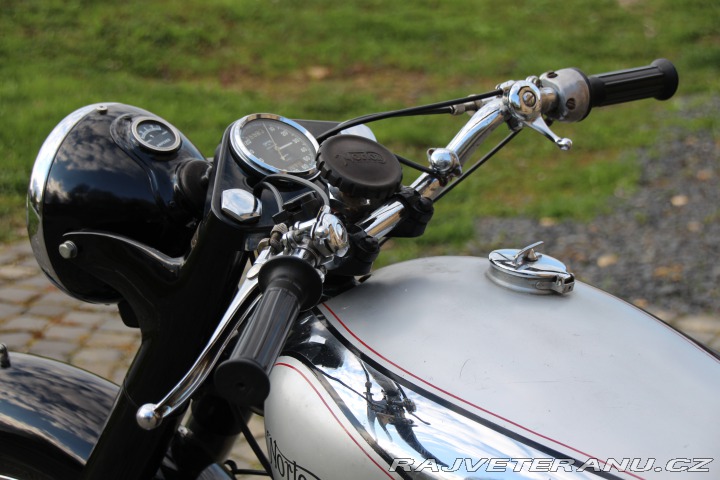Norton Ostatní modely 18 OHV - 500cc -Bílé SPZ 1953