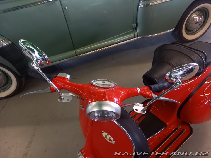 Ostatní značky Ostatní modely Vespa Super 150 -Bílé SPZ 1964