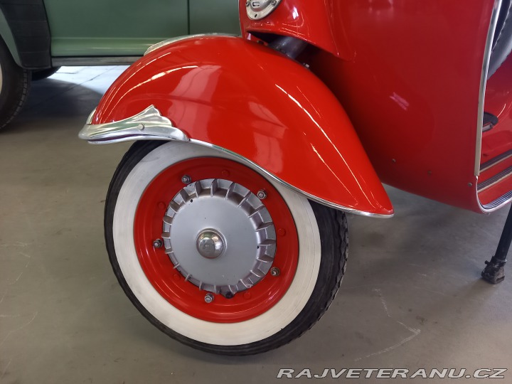 Ostatní značky Ostatní modely Vespa Super 150 -Bílé SPZ 1964