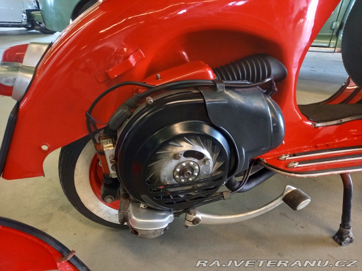 Ostatní značky Ostatní modely Vespa Super 150 -Bílé SPZ 1964