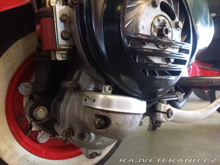 Ostatní značky Ostatní modely Vespa Super 150 -Bílé SPZ 1964