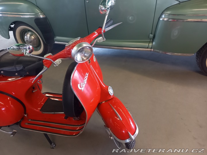 Ostatní značky Ostatní modely Vespa Super 150 -Bílé SPZ 1964