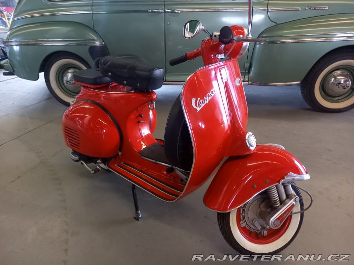 Ostatní značky Ostatní modely Vespa Super 150 -Bílé SPZ 1964
