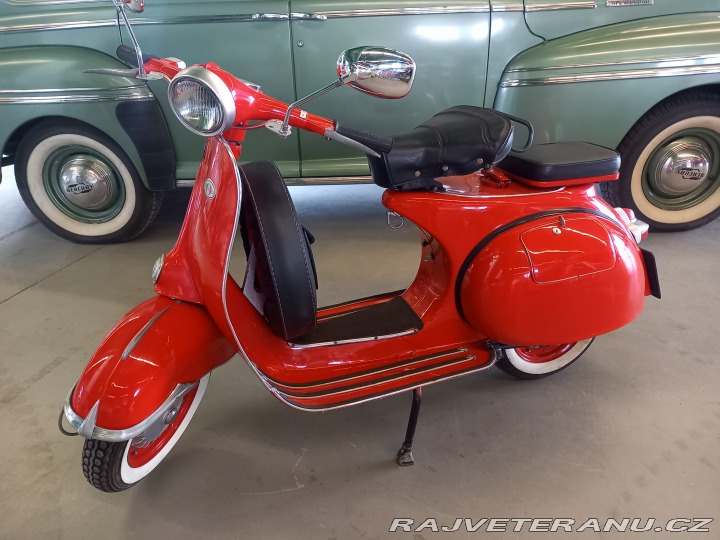 Ostatní značky Ostatní modely Vespa Super 150 -Bílé SPZ 1964