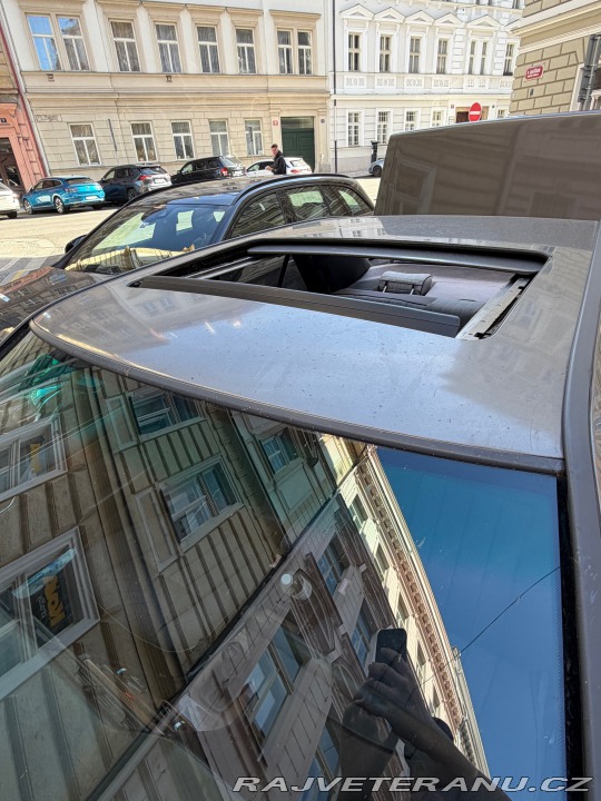 Mercedes-Benz 250 W124 250D 1988