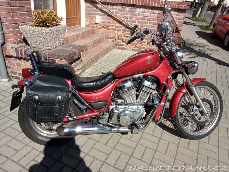 Suzuki VS Intruder 800