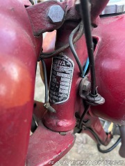 Jawa 250 pérák 1947