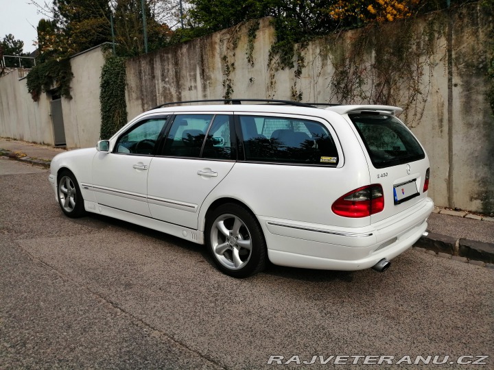 Mercedes-Benz E S210 2001