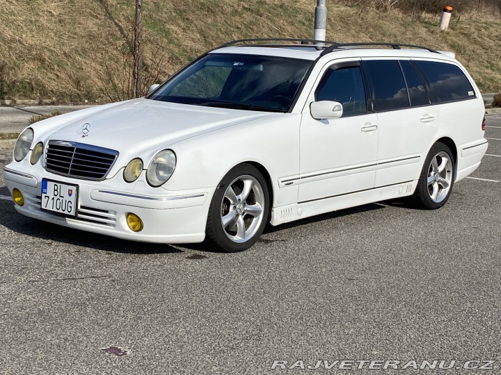 Mercedes-Benz E S210 2001