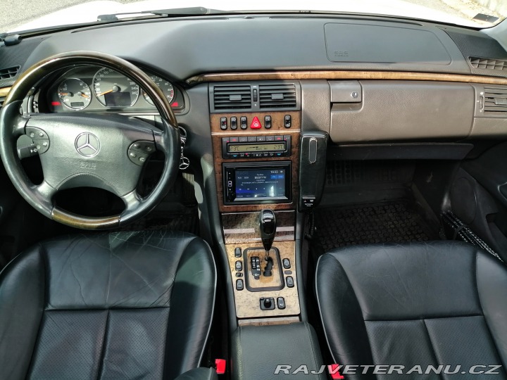 Mercedes-Benz E S210 2001