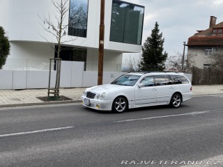 Mercedes-Benz E S210 2001