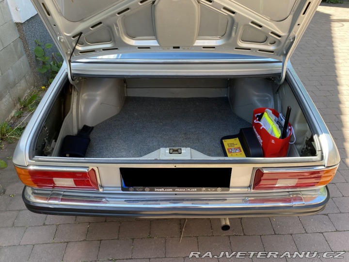 BMW 5 520/6 E12 1981