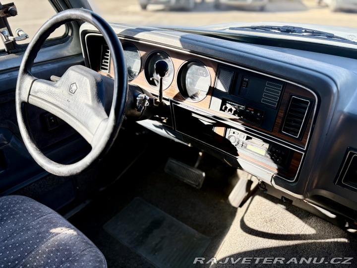Dodge Ostatní modely Ramcharger 1983