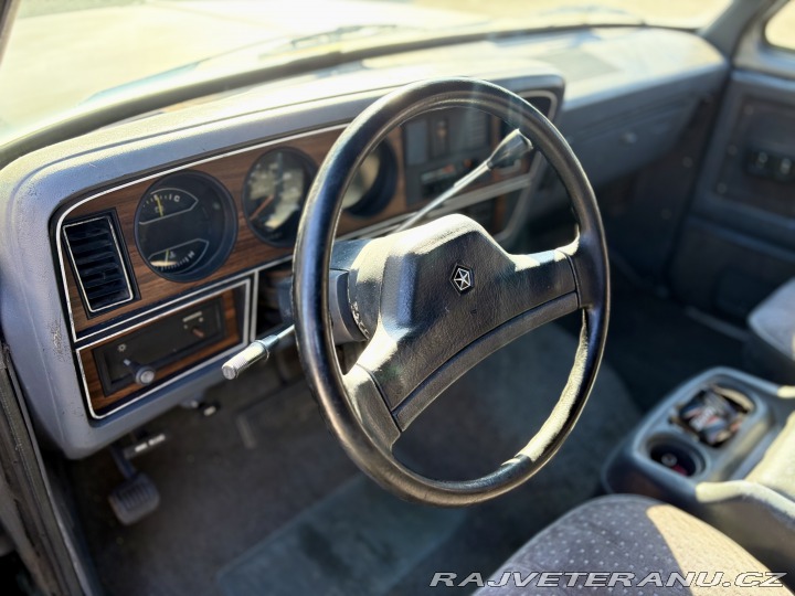 Dodge Ostatní modely Ramcharger 1983