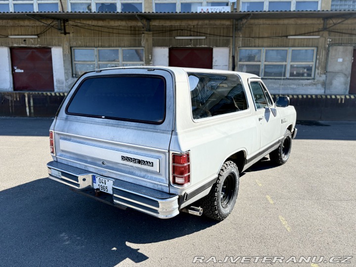 Dodge Ostatní modely Ramcharger 1983