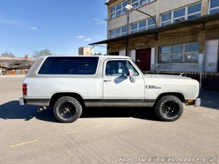 Dodge Ostatní modely Ramcharger 1983