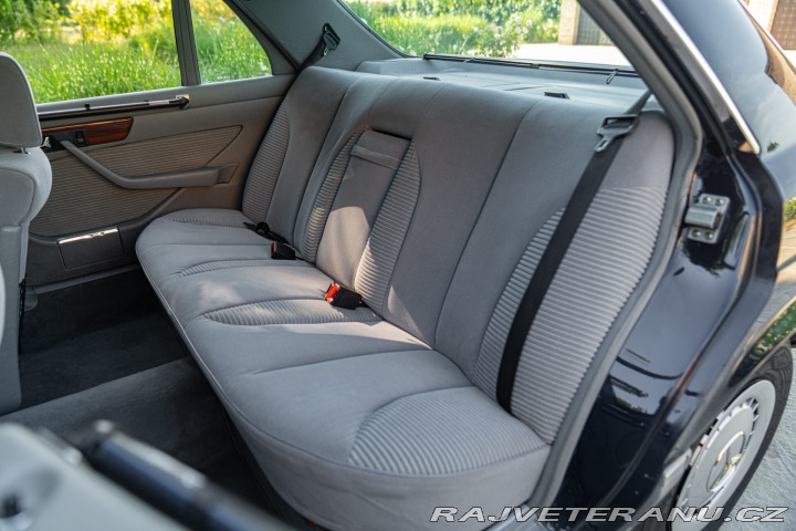 Mercedes-Benz 500 SEL 1985