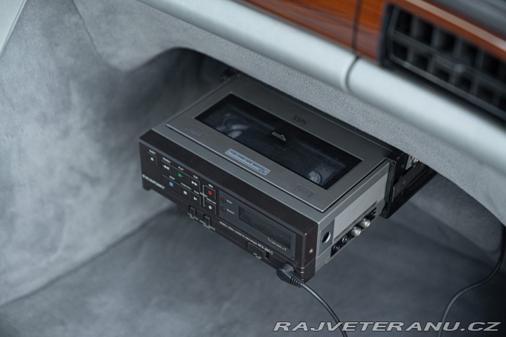 Mercedes-Benz 500 SEL 1985