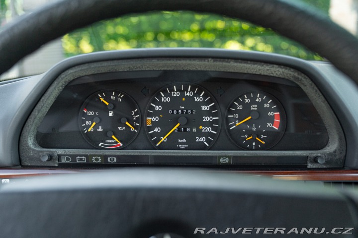 Mercedes-Benz 500 SEL 1985
