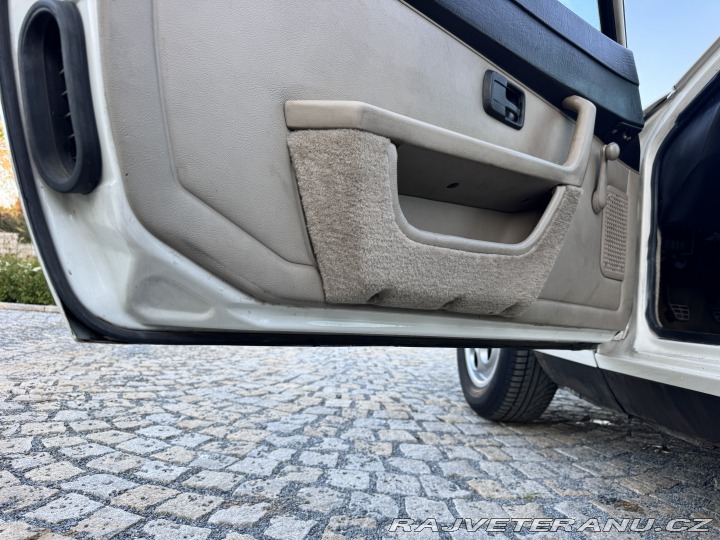 Porsche 924 S 2.5 110kW 1987