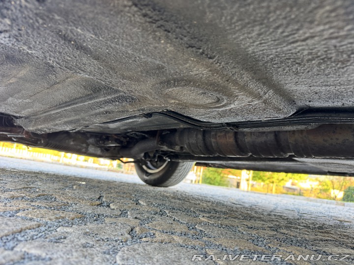 Porsche 924 S 2.5 110kW 1987