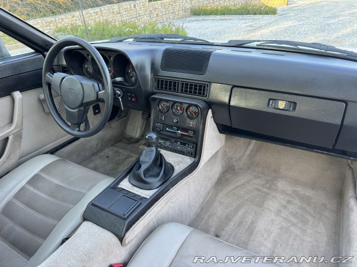 Porsche 924 S 2.5 110kW 1987
