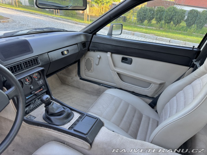 Porsche 924 S 2.5 110kW 1987