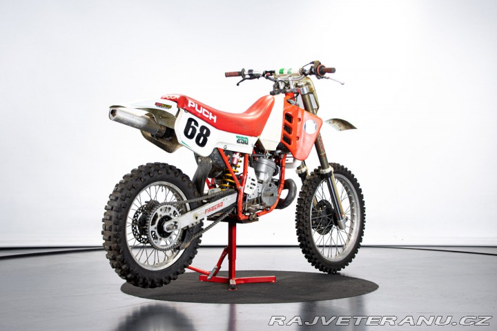 Ostatní značky Ostatní modely Puch INDOOR 250 1986