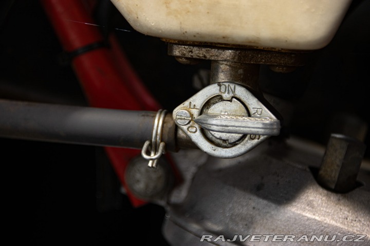 Ostatní značky Ostatní modely Puch INDOOR 250 1986