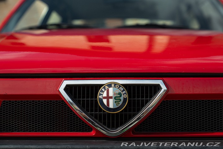 Alfa Romeo 75  1991