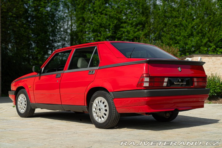 Alfa Romeo 75  1991