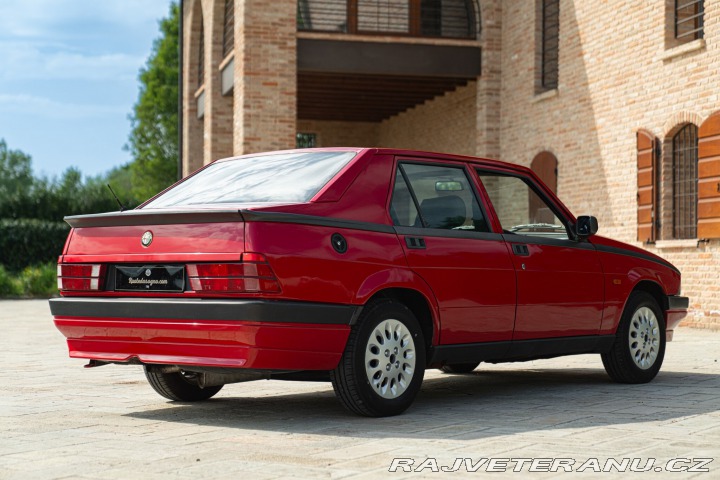Alfa Romeo 75  1991