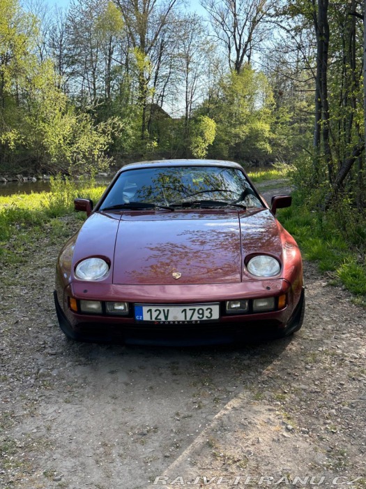 Porsche 928 S