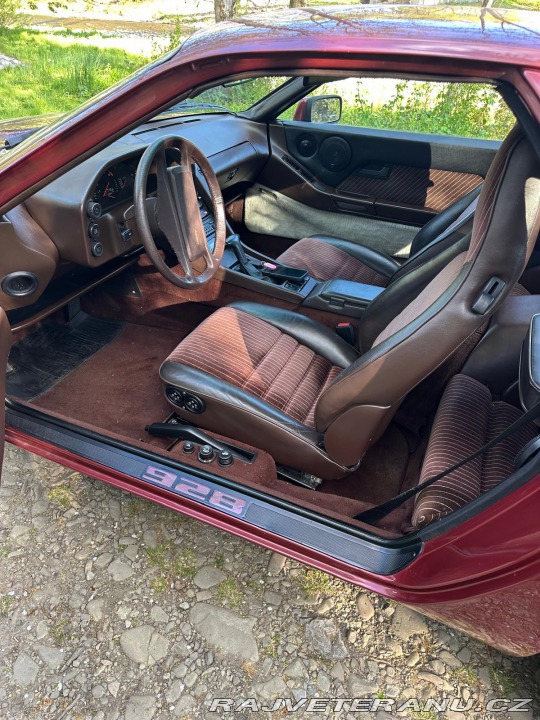 Porsche 928 S 1984