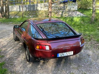Porsche 928 S 1984