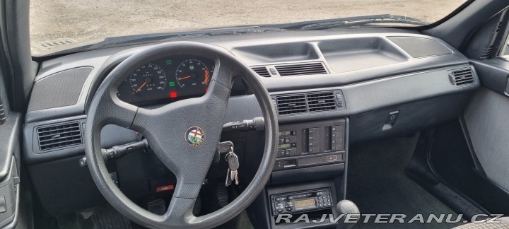 Alfa Romeo 155 2.0 TS /8v 1992