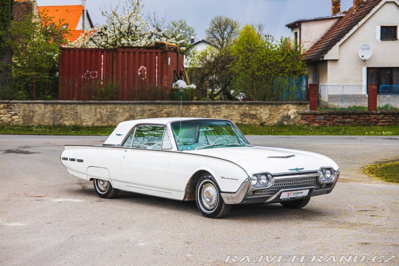 Ford Thunderbird 